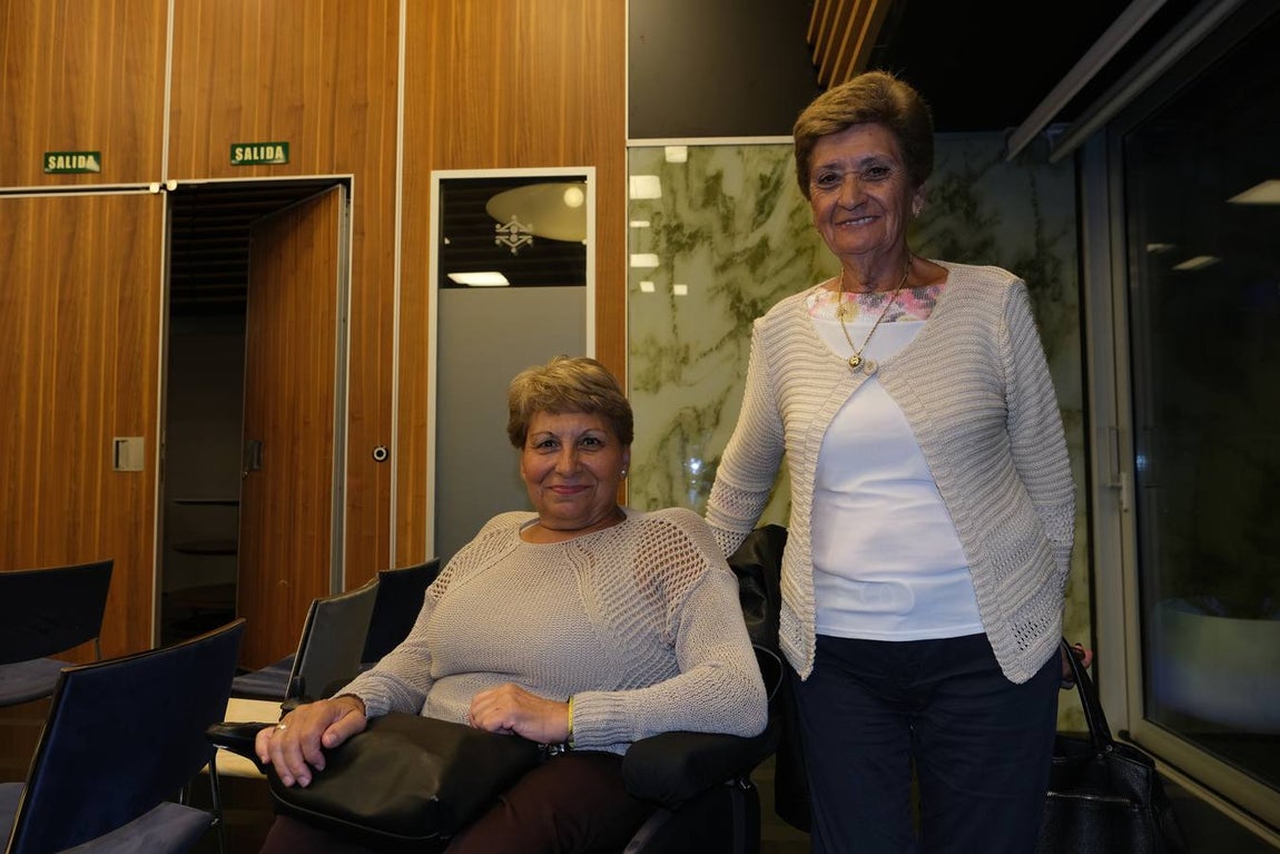 Dolores Piña y Josefa Carrillo. 