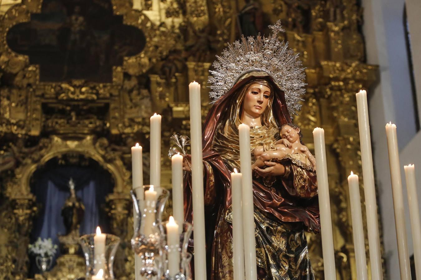 La procesión de Nuestra Señora del Amparo por Córdoba, en imágenes