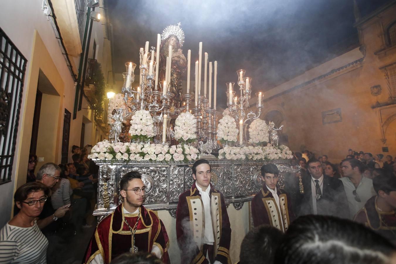 La procesión de Nuestra Señora del Amparo por Córdoba, en imágenes