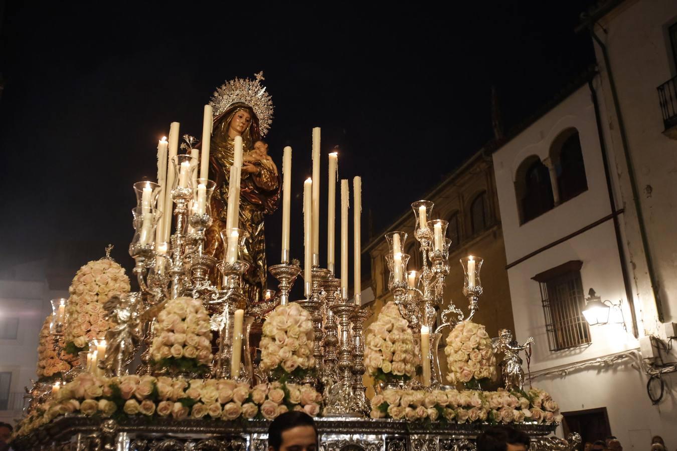 La procesión de Nuestra Señora del Amparo por Córdoba, en imágenes