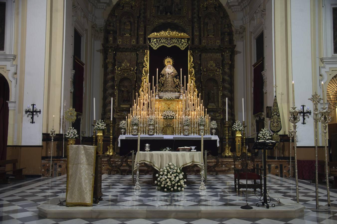 Altar del veinte aniversario de la coronacióin de la Estrella