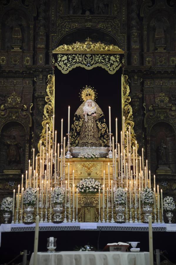 Altar del veinte aniversario de la coronacióin de la Estrella