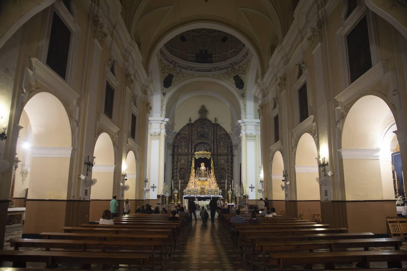 Altar del veinte aniversario de la coronacióin de la Estrella