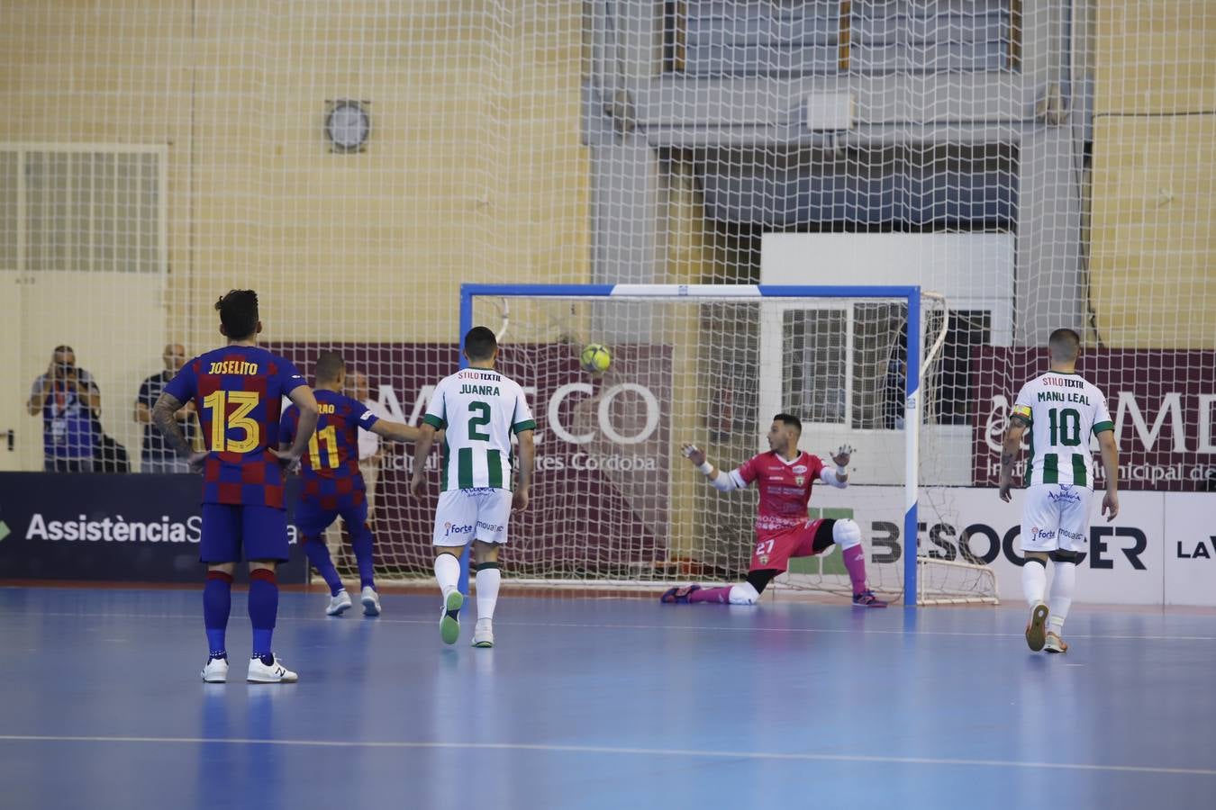 El partido del Córdoba Patrimonio ante el Barcelona, en imágenes