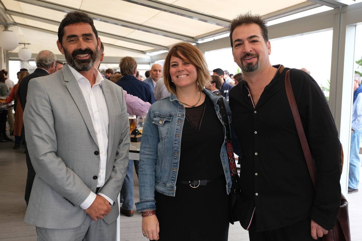 José María Gobinez, Nuria Racero Torres y José Antonio Paguiyo