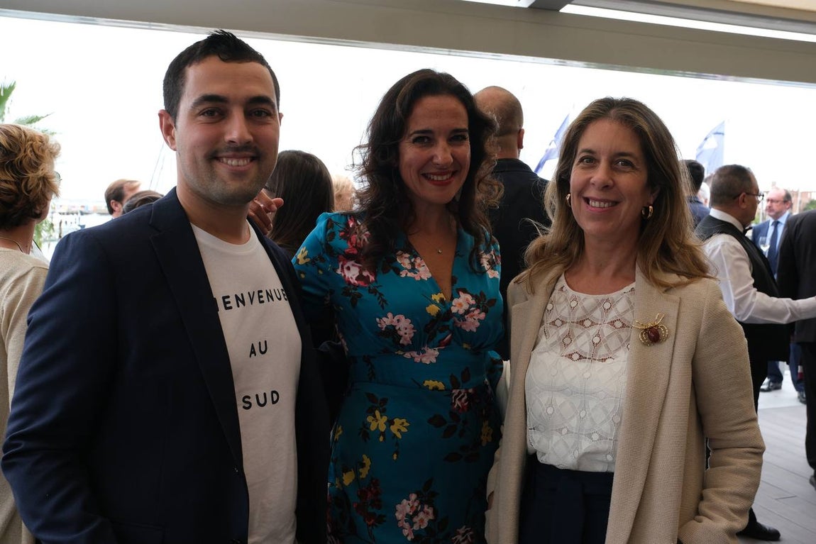 Mario Giménez, Angélica Jódar y acompañante