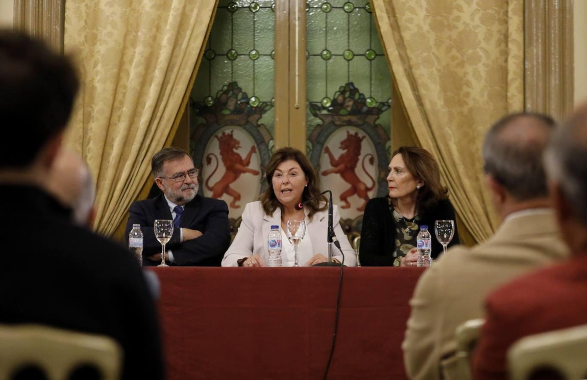 La conferencia de María Amor Martín en el Templo de Córdoba, en imágenes