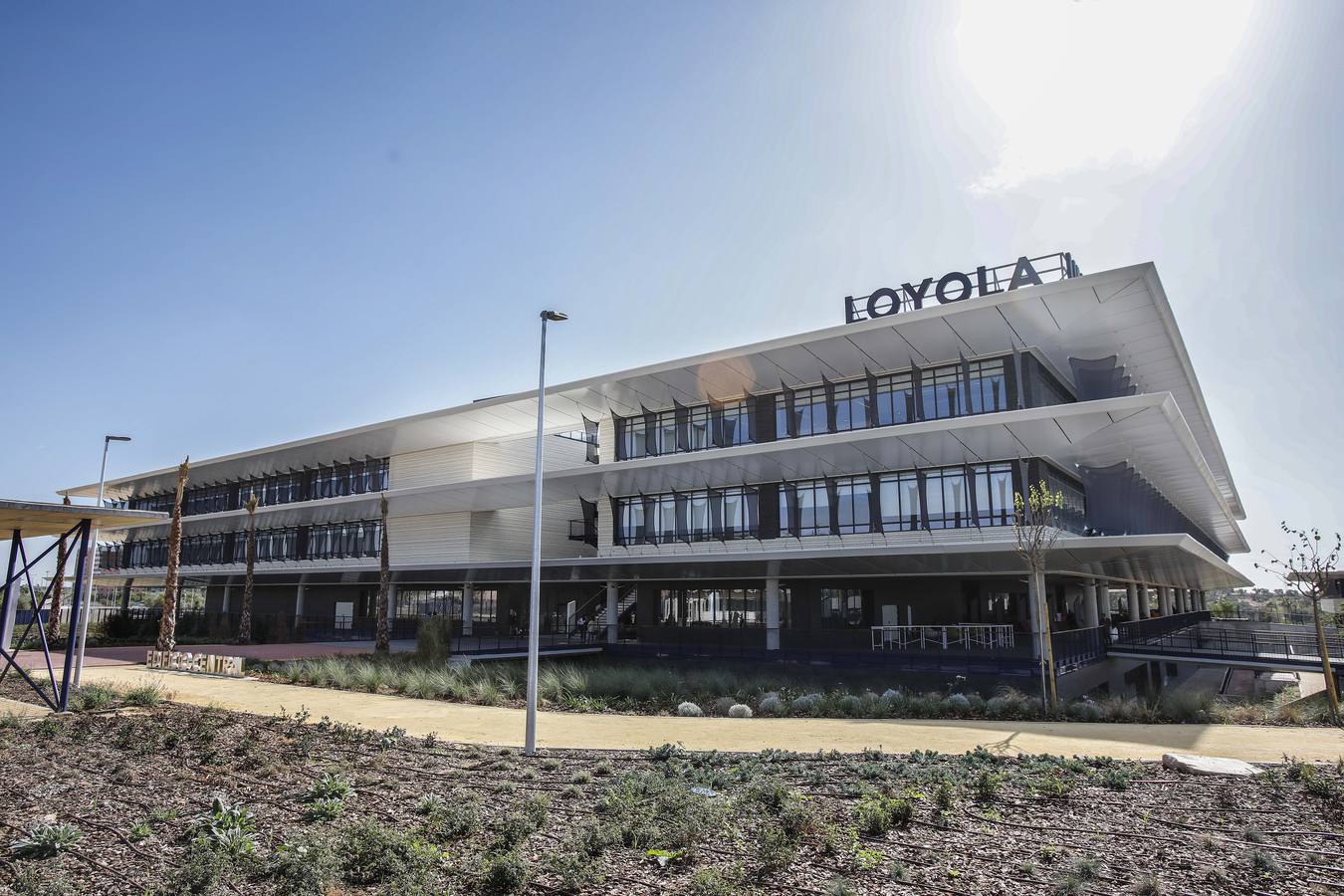 El nuevo campus de la Universidad de Loyola Andalucía, en imágenes