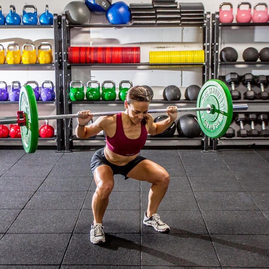 Isabel del Barrio (@onmytrainingshoes). Es instructora de fitness, entrenadora personal y coach de running. Pero además cuenta con más de 61.000 seguidores en Instagram. Sus imágenes en las redes sociales destacan por la estética, el movimiento, el colorido y el tono positivo.