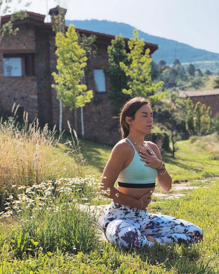 Paula Butragueño (@pau_inspirafit). Contagia su pasión por el deporte, que también transmite a través de su blog, Inspira Fit. Es activa en Instagram Stories donde comparte su día a día., convenciendo a sus miles de seguidores de los beneficios de practicar una rutina fitness.