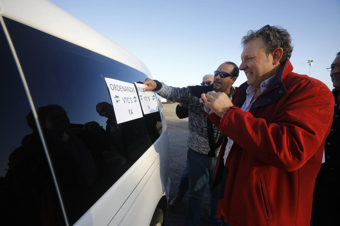 La protesta de los taxistas en Córdoba, en imágenes