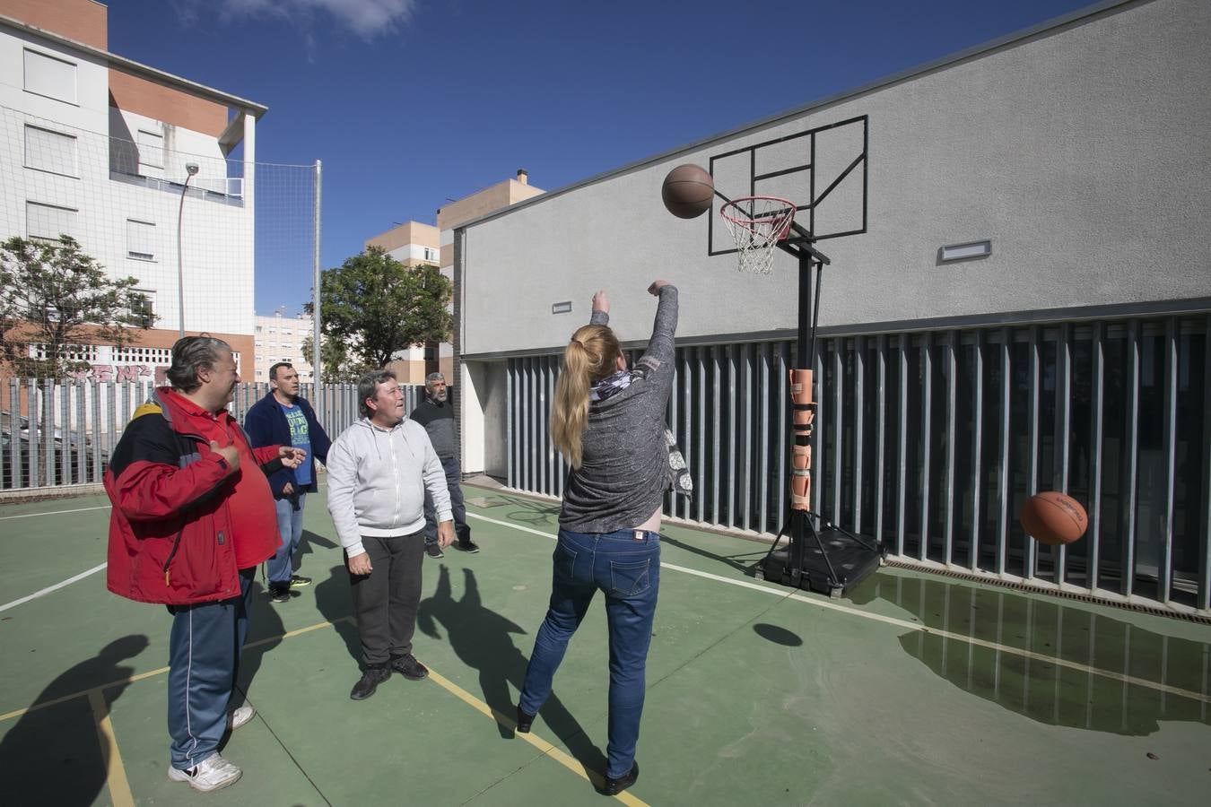 Visita al centro de día de Faisem en Córdoba, en imágenes