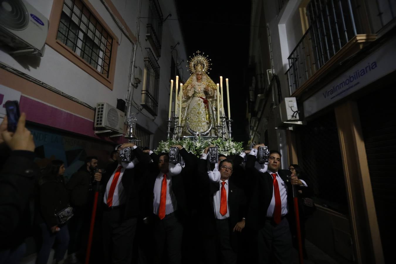 La procesión de las Vírgenes de Martínez Cerrillo en Córdoba, en imágenes