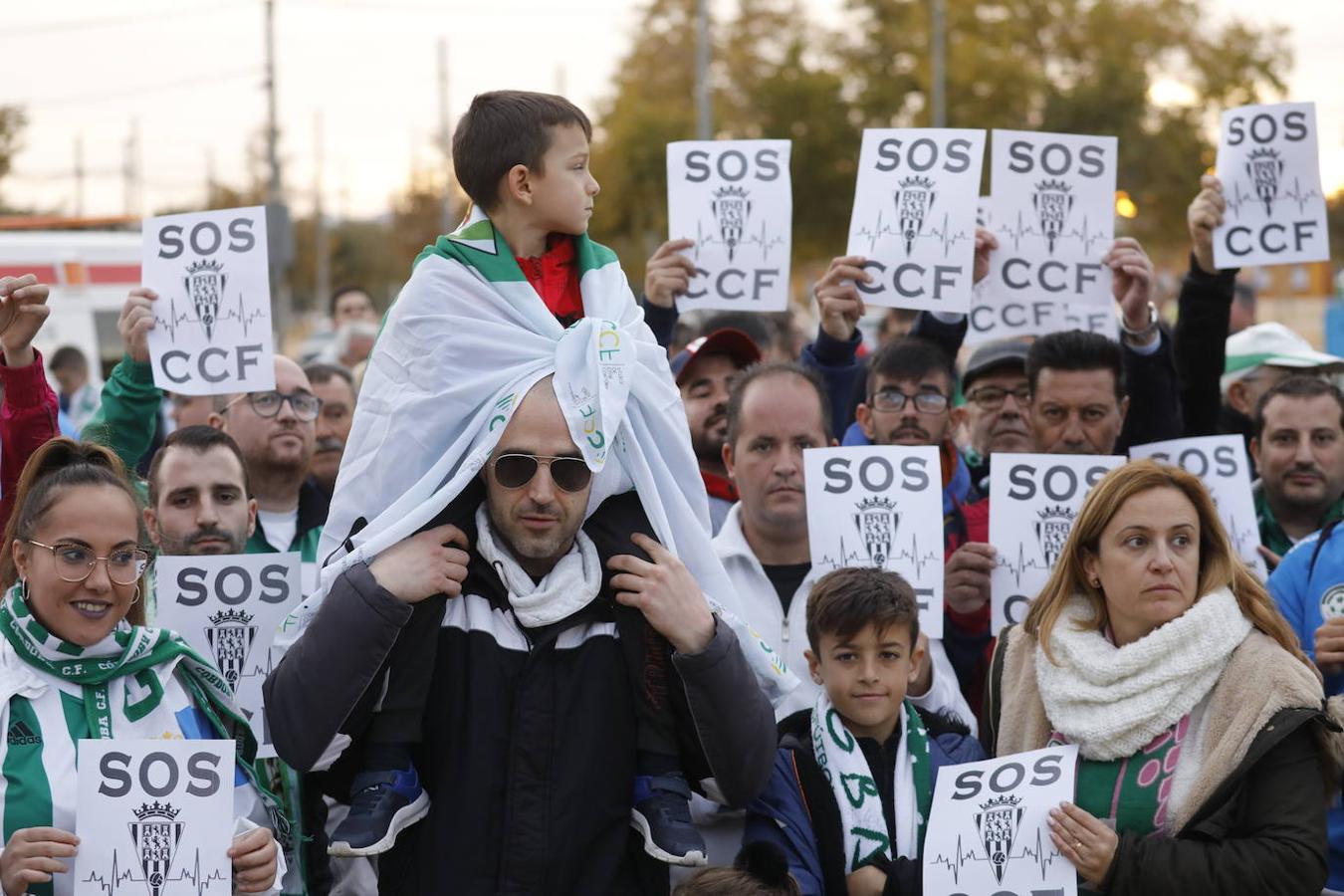 Las concentraciones en el partido del Córdoba CF, en imágenes