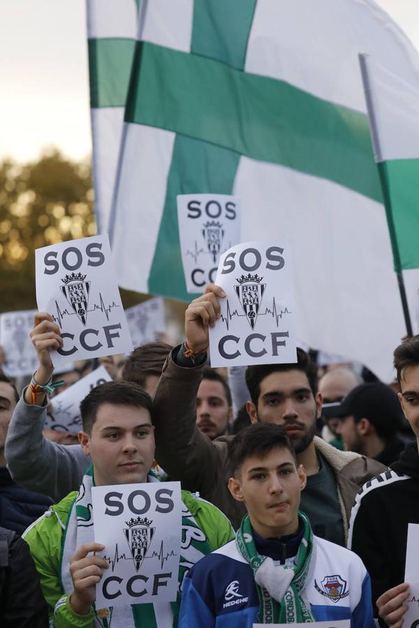 Las concentraciones en el partido del Córdoba CF, en imágenes