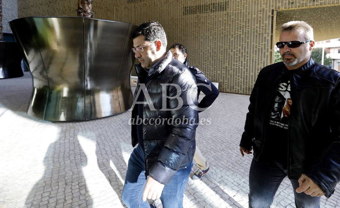 La visita de León a la Ciudad de la Justicia tras su puesta en libertad, en imágenes