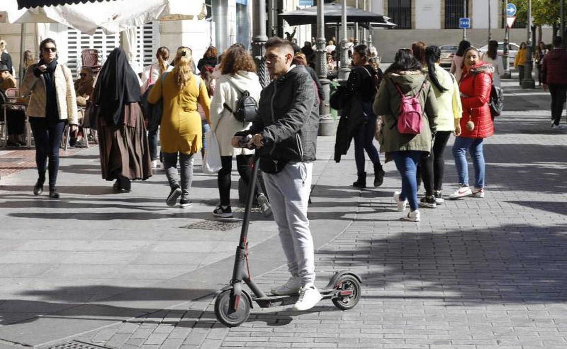 Los usuarios de patinetes eléctricos de Córdoba, en imágenes