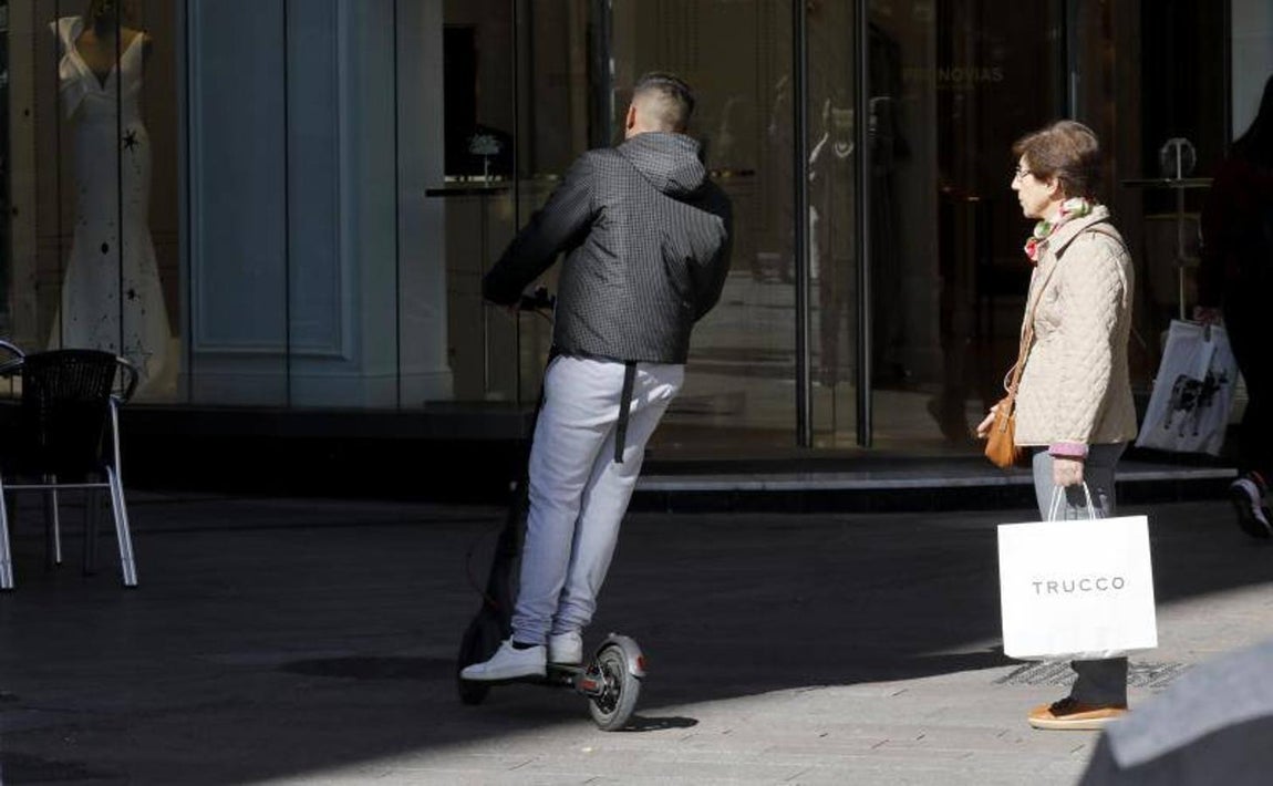 Los usuarios de patinetes eléctricos de Córdoba, en imágenes