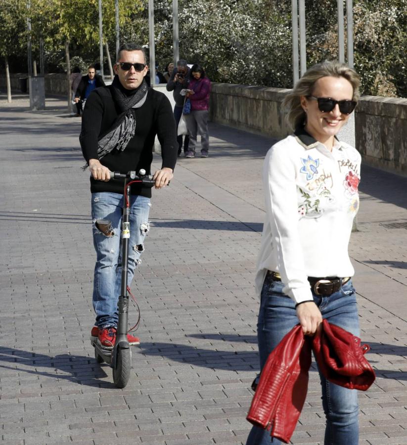 Los usuarios de patinetes eléctricos de Córdoba, en imágenes