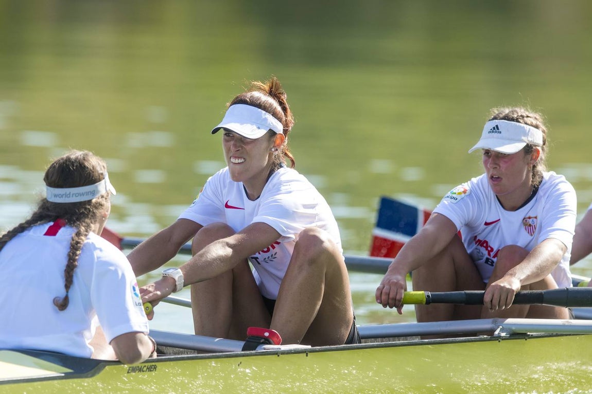 Espectaculares imágenes de la Regata Sevilla-Betis