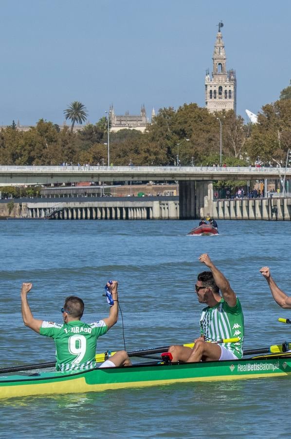 Espectaculares imágenes de la Regata Sevilla-Betis