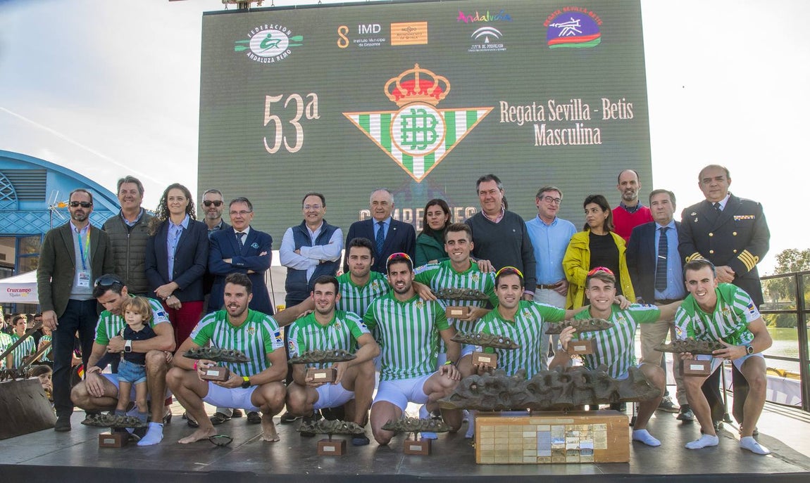 Espectaculares imágenes de la Regata Sevilla-Betis