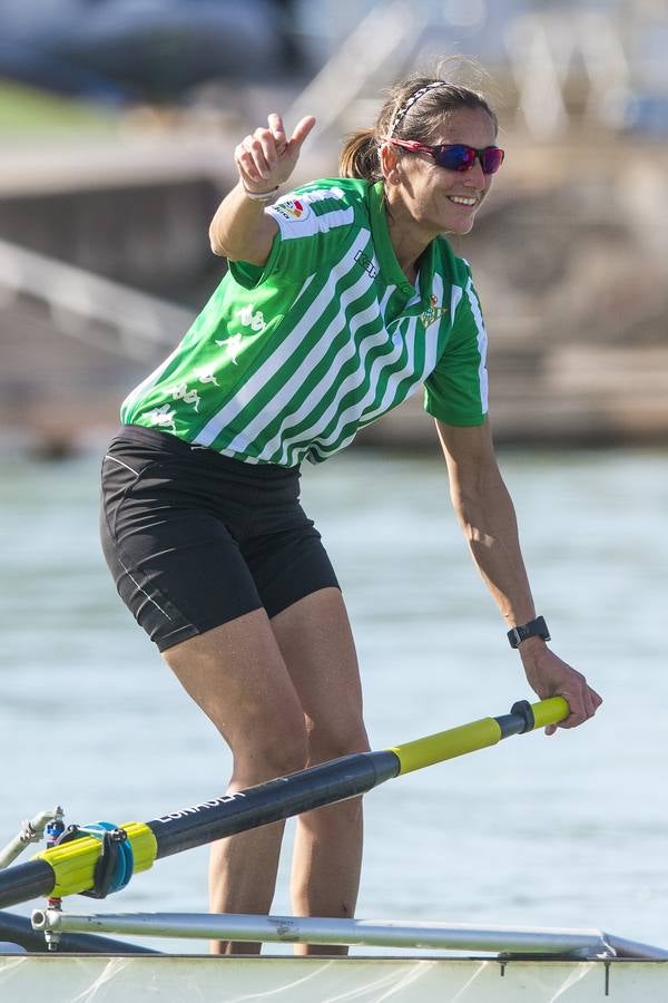 Espectaculares imágenes de la Regata Sevilla-Betis