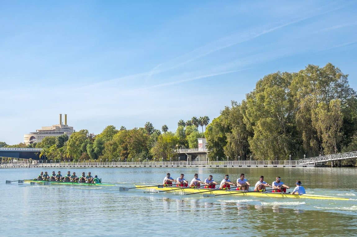 Espectaculares imágenes de la Regata Sevilla-Betis