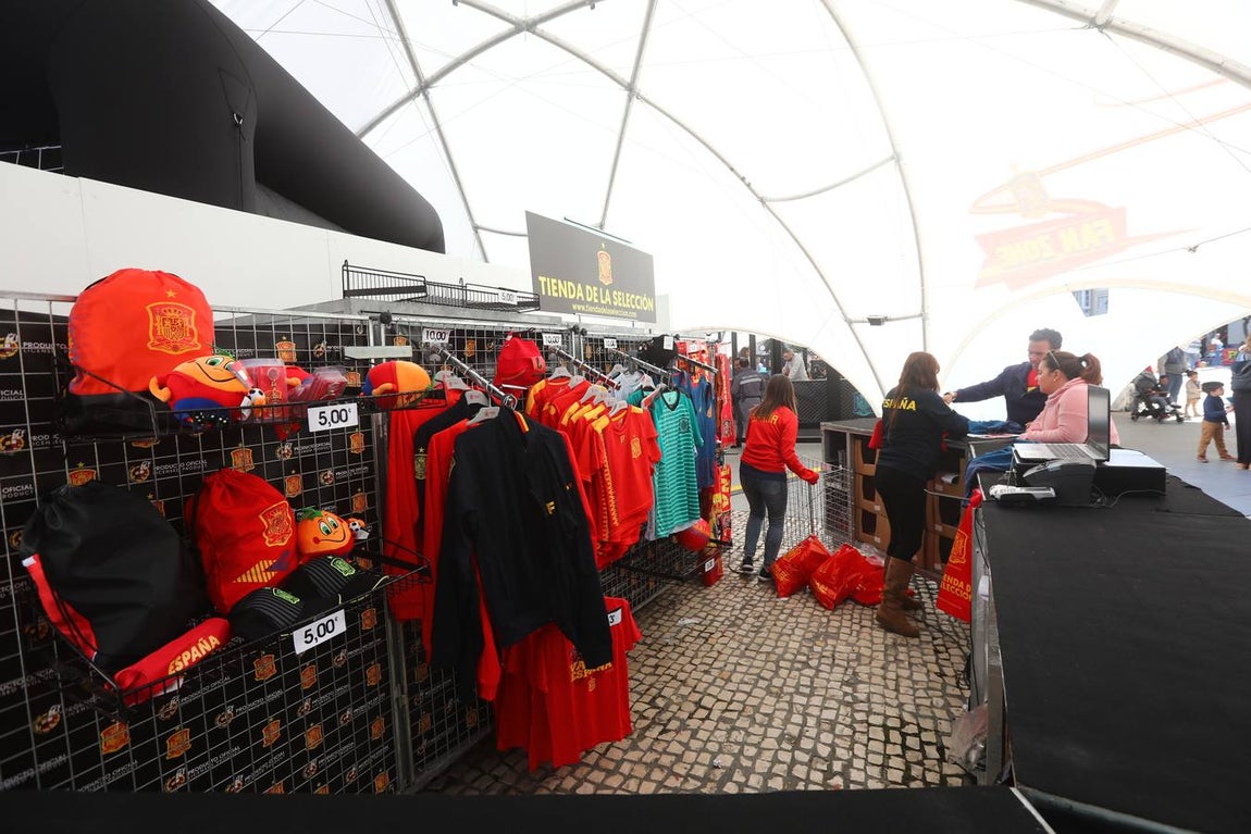 La fanzone de la selección desembarca en la Plaza de San Antonio