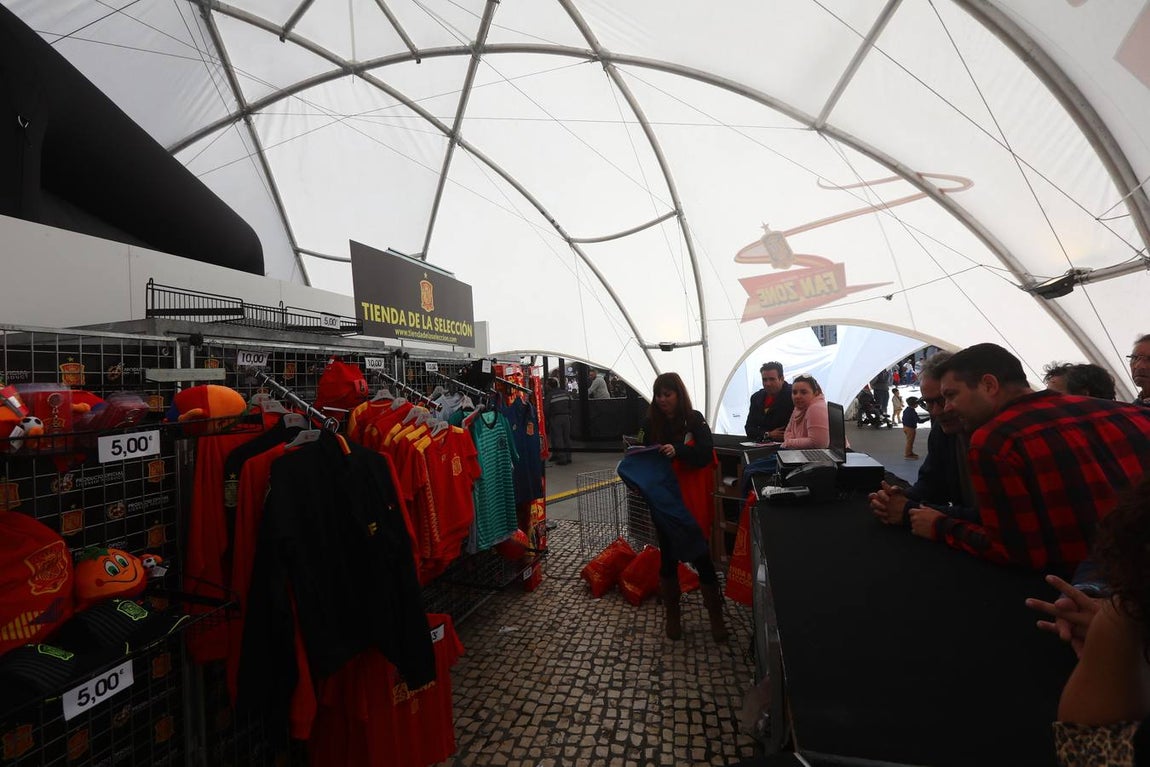 La fanzone de la selección desembarca en la Plaza de San Antonio