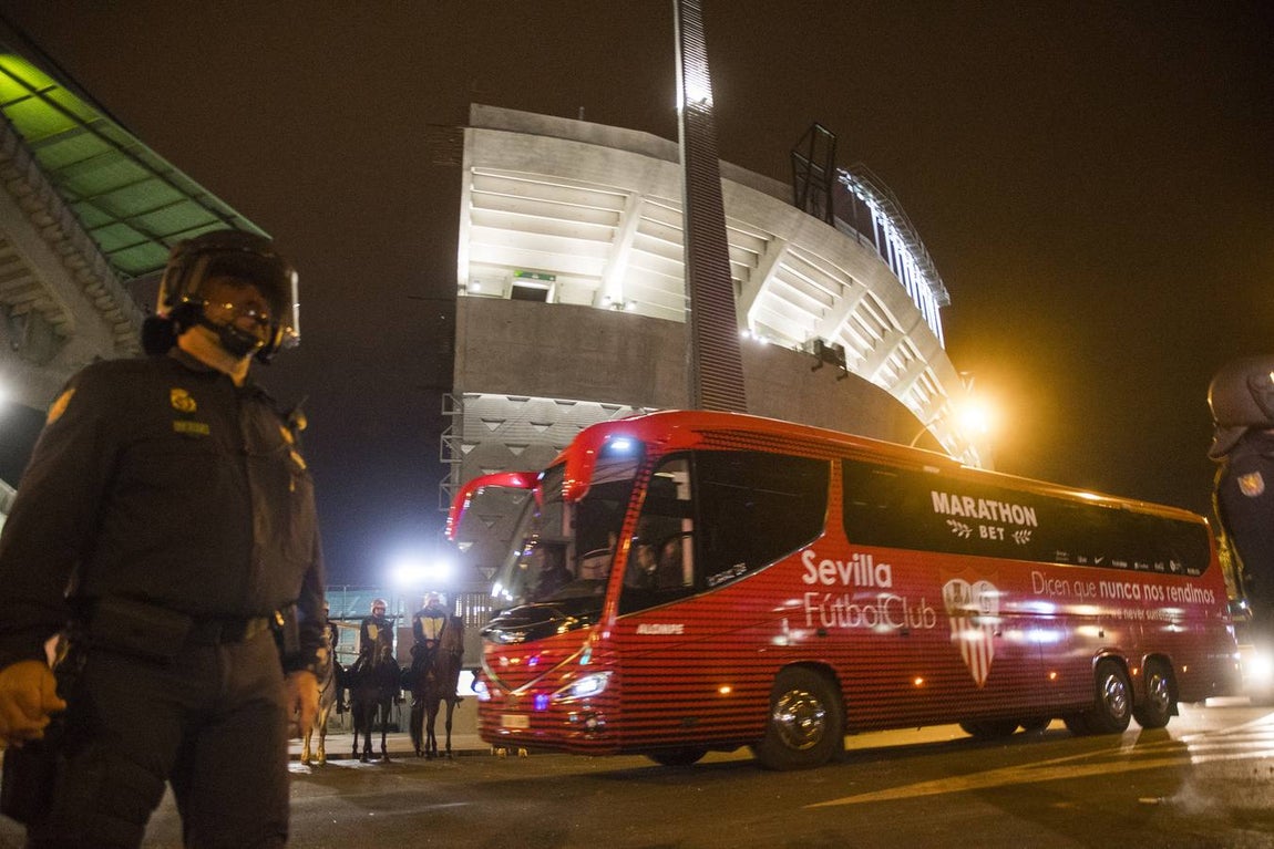 En imágenes, ambiente previo al derbi Real Betis - Sevilla FC