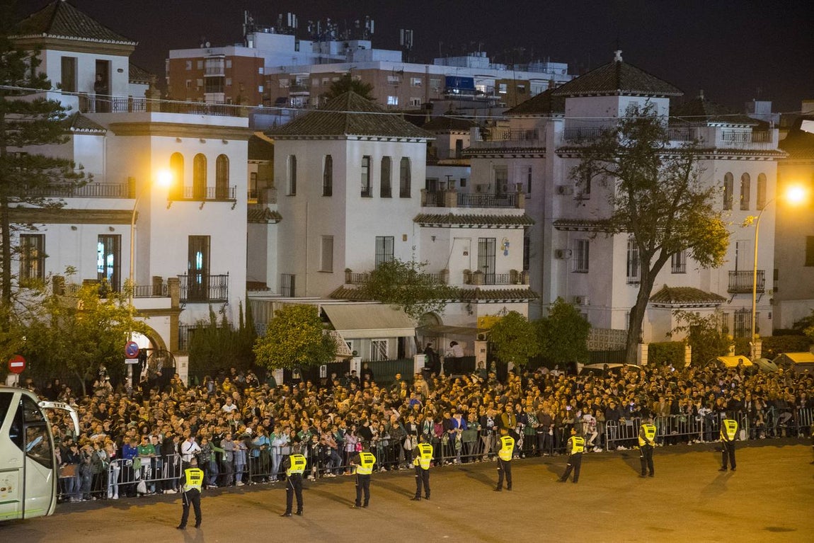 En imágenes, ambiente previo al derbi Real Betis - Sevilla FC