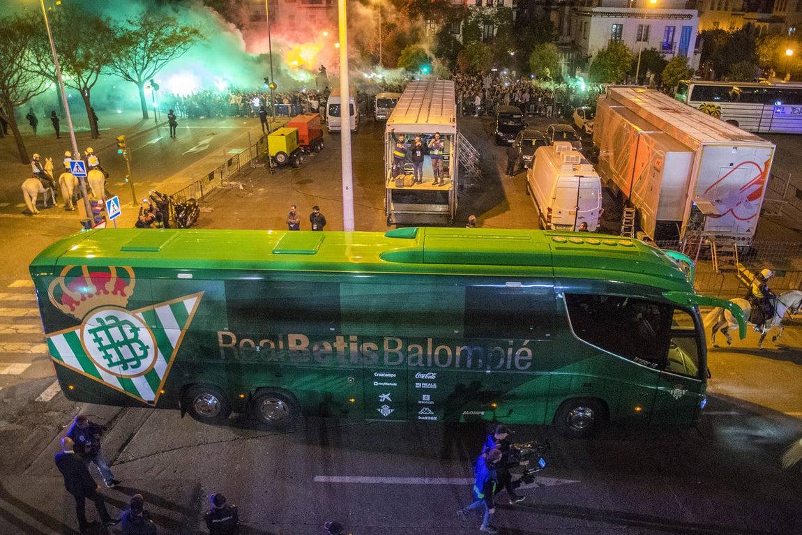 En imágenes, ambiente previo al derbi Real Betis - Sevilla FC