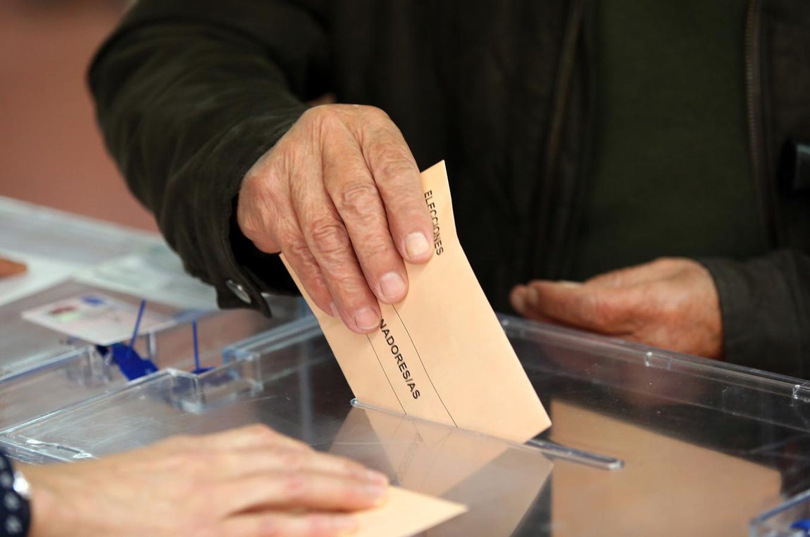 La jornada electoral en Toledo, en imágenes