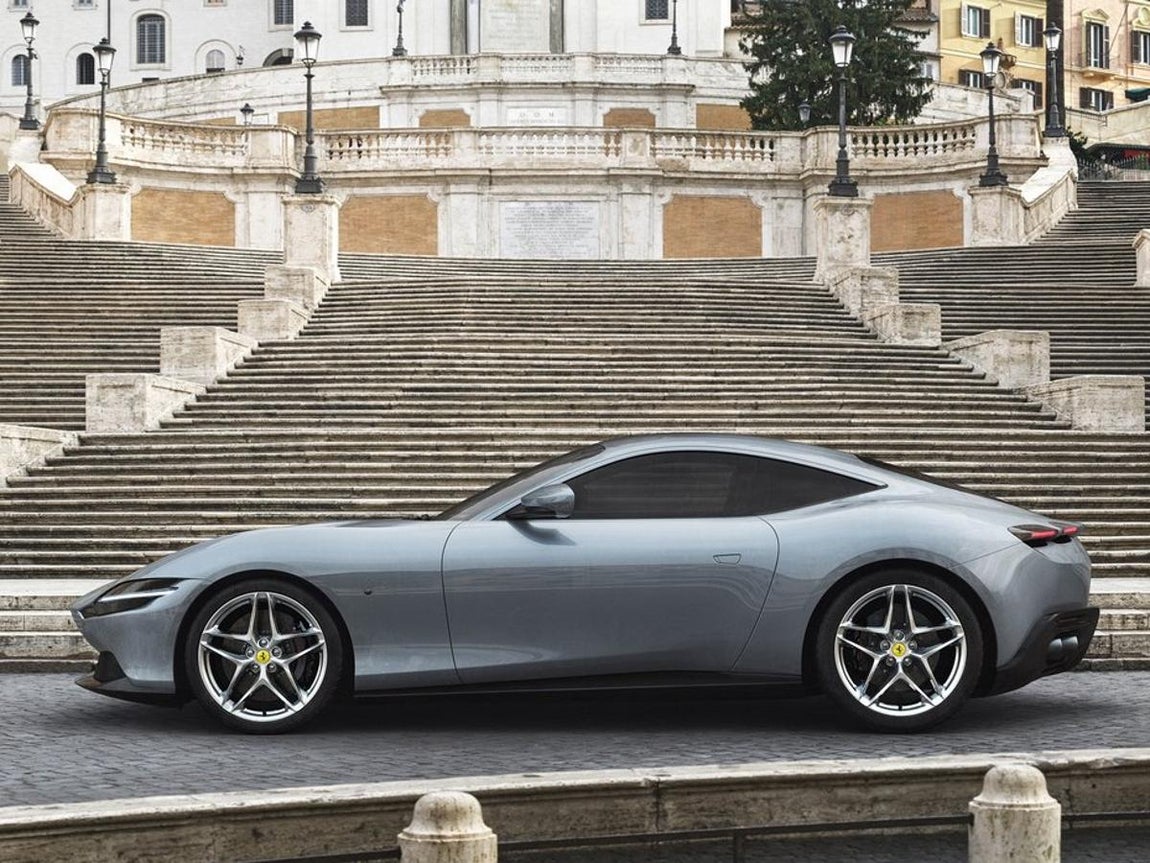 Además, el peso en seco de este deportivo es de 1.472 kilogramos y su consumo de combustible está actualmente en fase de homologación. 