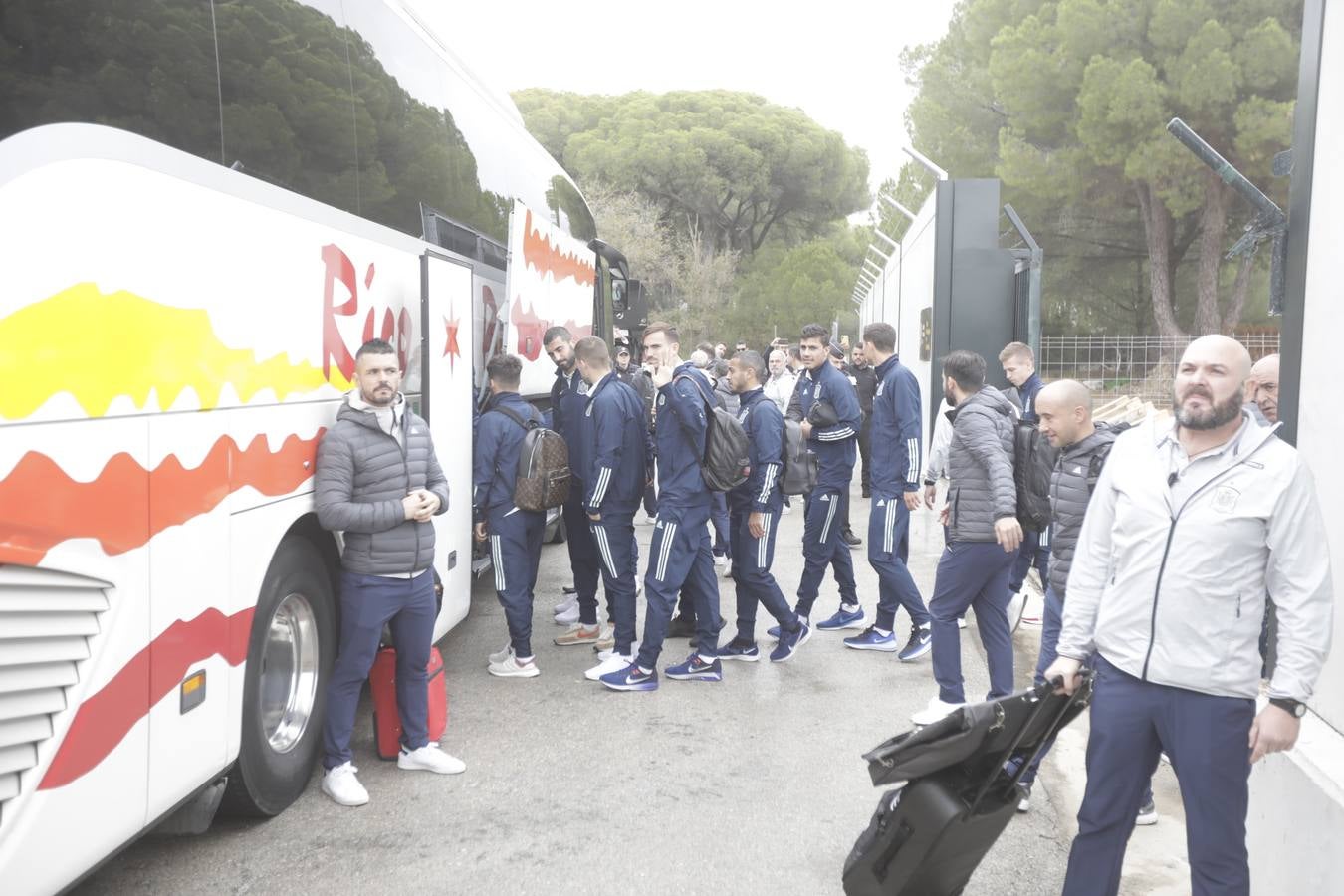 FOTOS: la llegada de la selección española al aeropuerto de Jerez