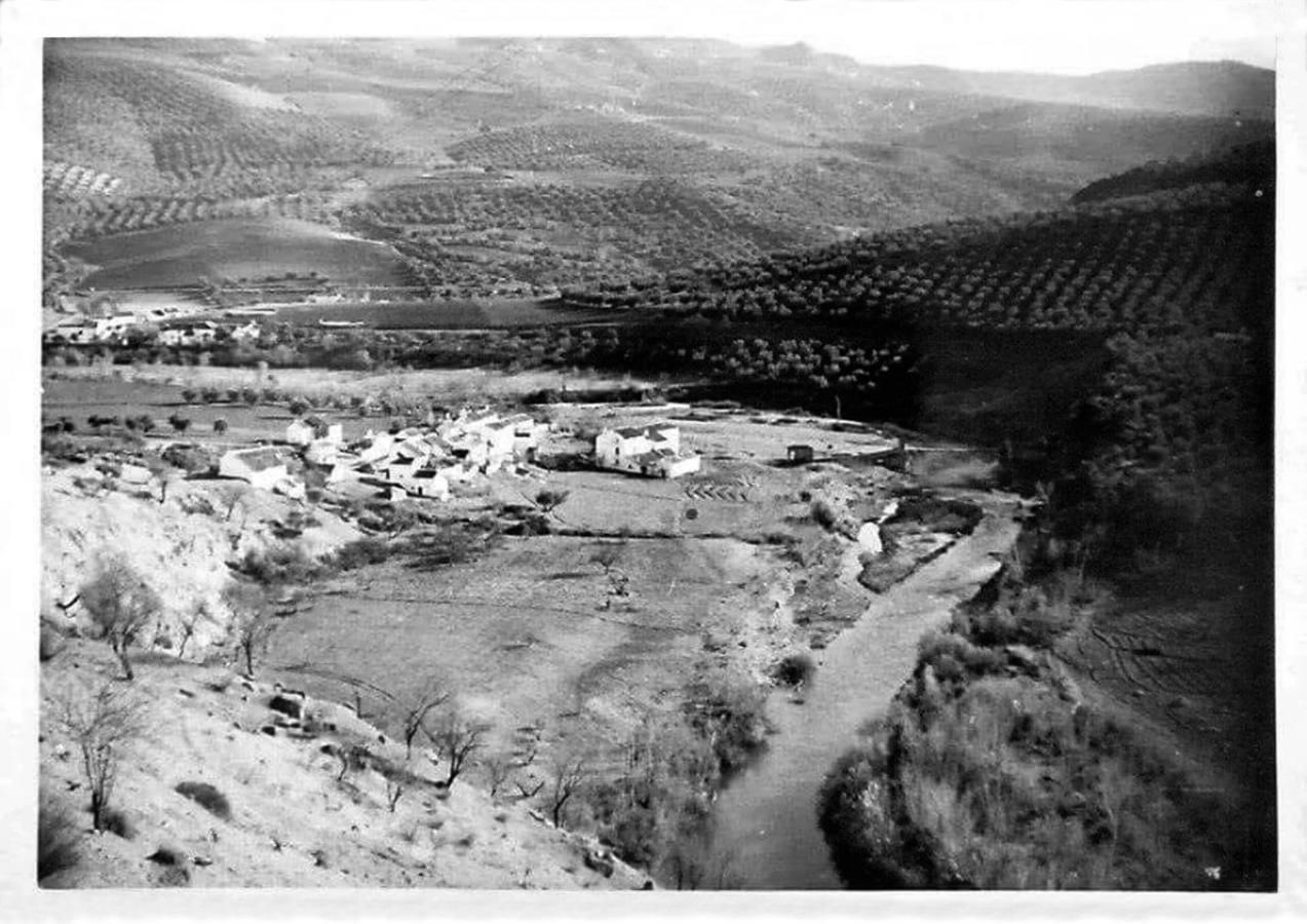 La historia del pantano de Iznájar, en imágenes