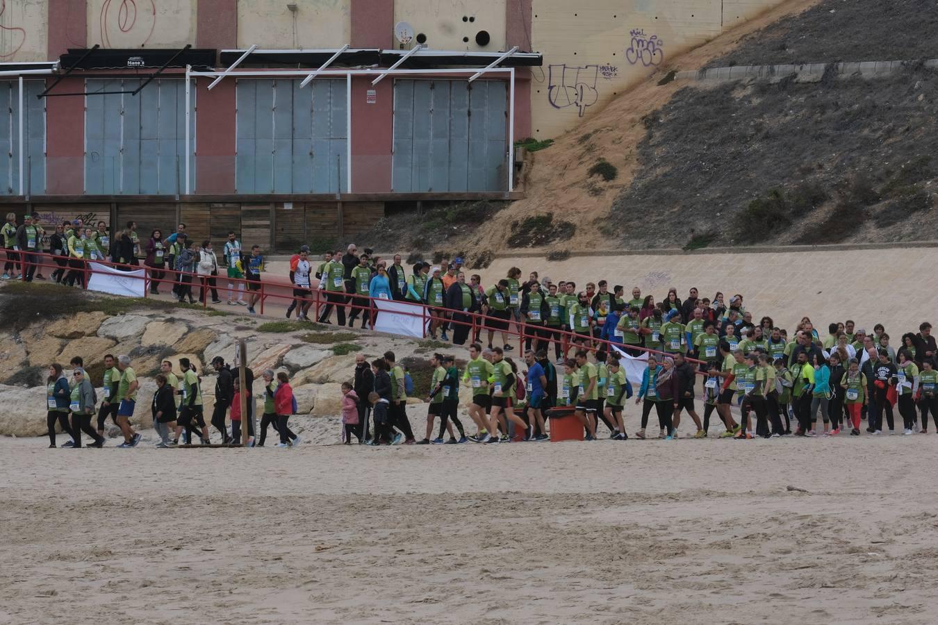 Fotos: Marcha verde contra el cáncer en Cádiz