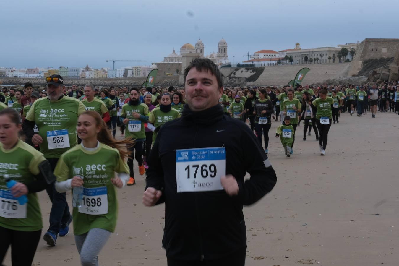 Fotos: Marcha verde contra el cáncer en Cádiz