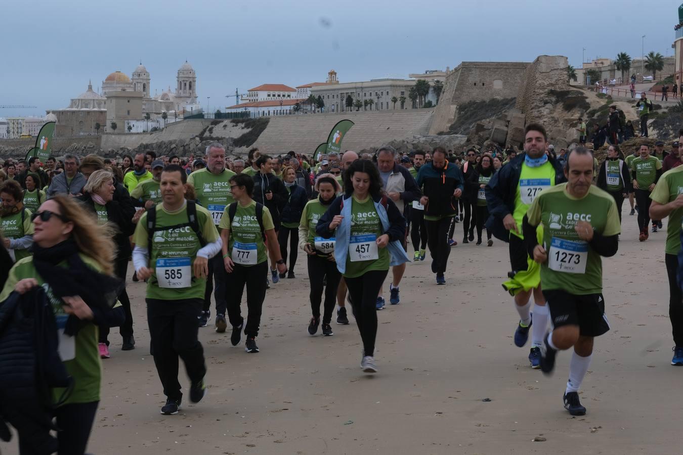 Fotos: Marcha verde contra el cáncer en Cádiz