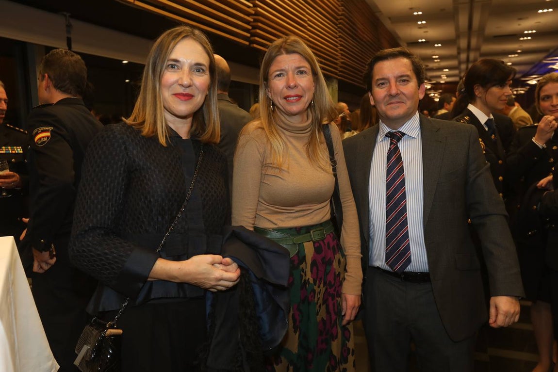 Lourdes Acosta, Mª del Mar Díez y Manuel Moreno Bustamante. 