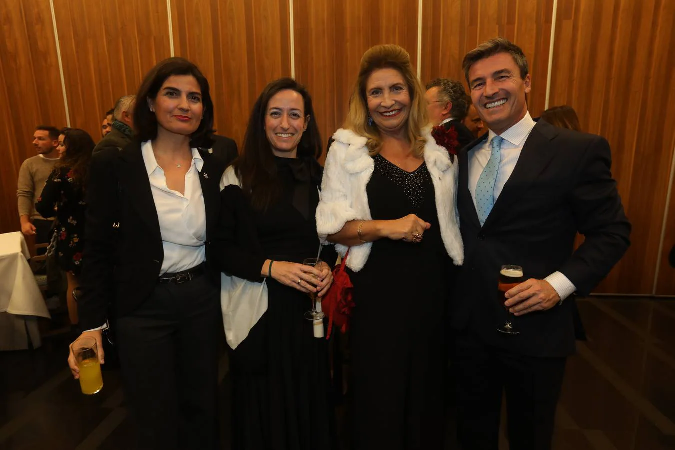 Mª Paz Sánchez Osorio, Esperanza Andrades, Josefa Díaz Delgado y Federico Linares. 
