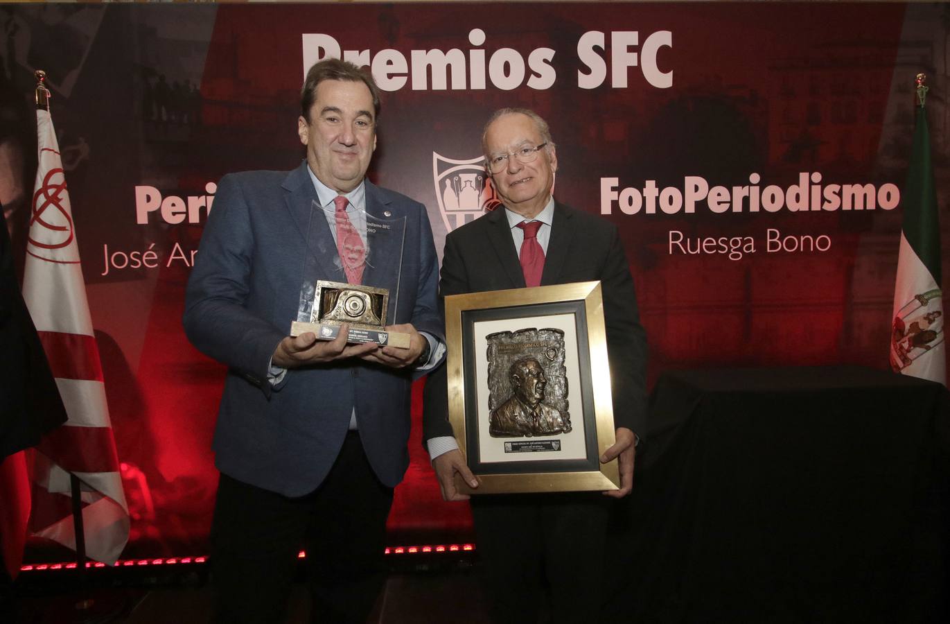 Los galardonados en los premios de periodismo «José Antonio Blázquez» y «Manuel Ruesga Bono», en imágenes