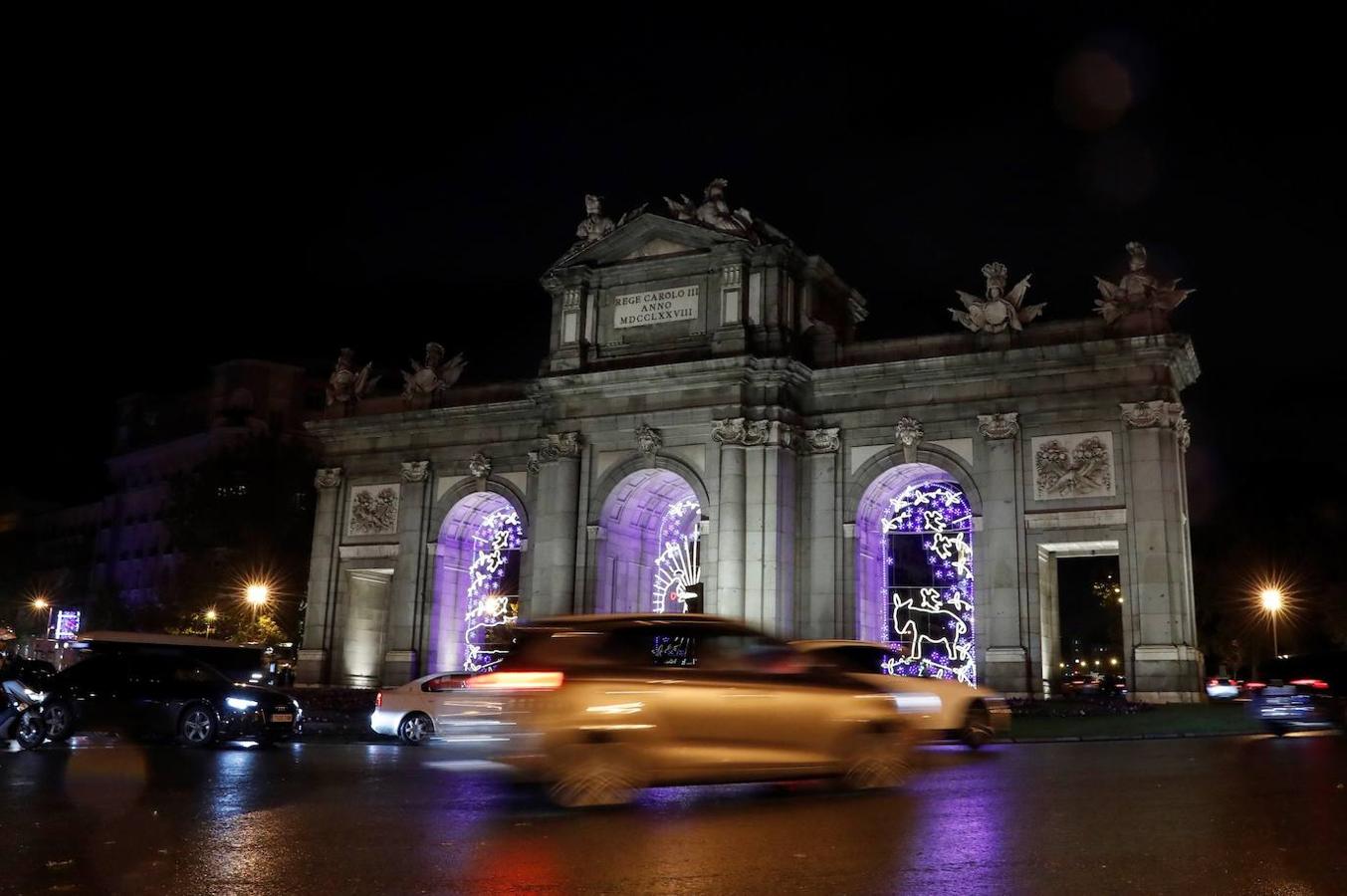 10. La Puerta de Alcalá vuelve a lucir su tradicional Belén navideño