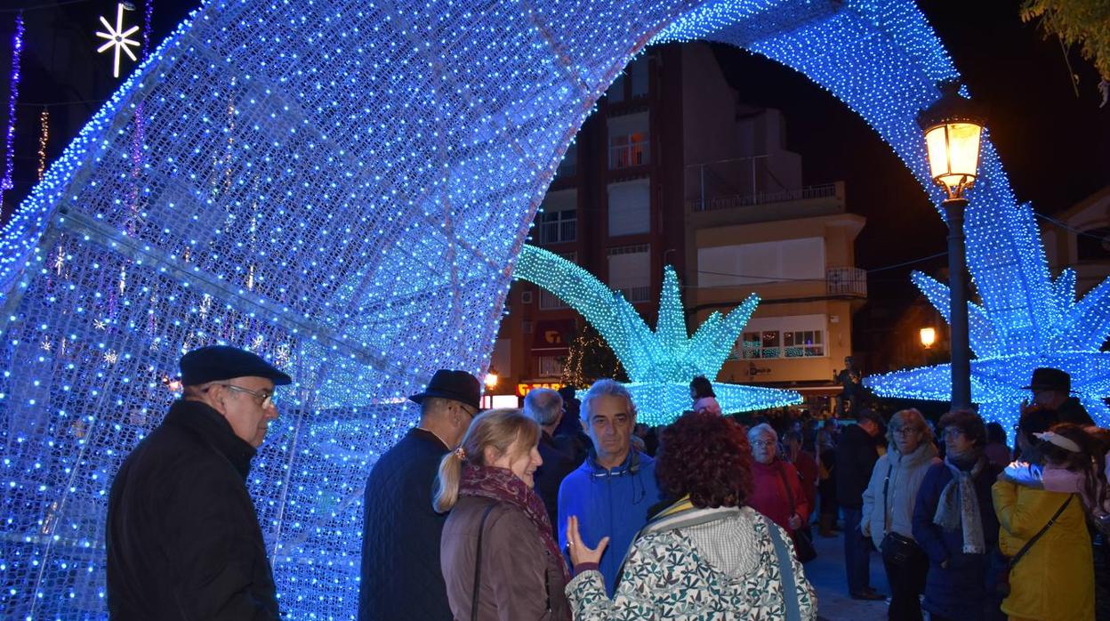 El alumbrado de Navidad en Puente Genil, en imágenes