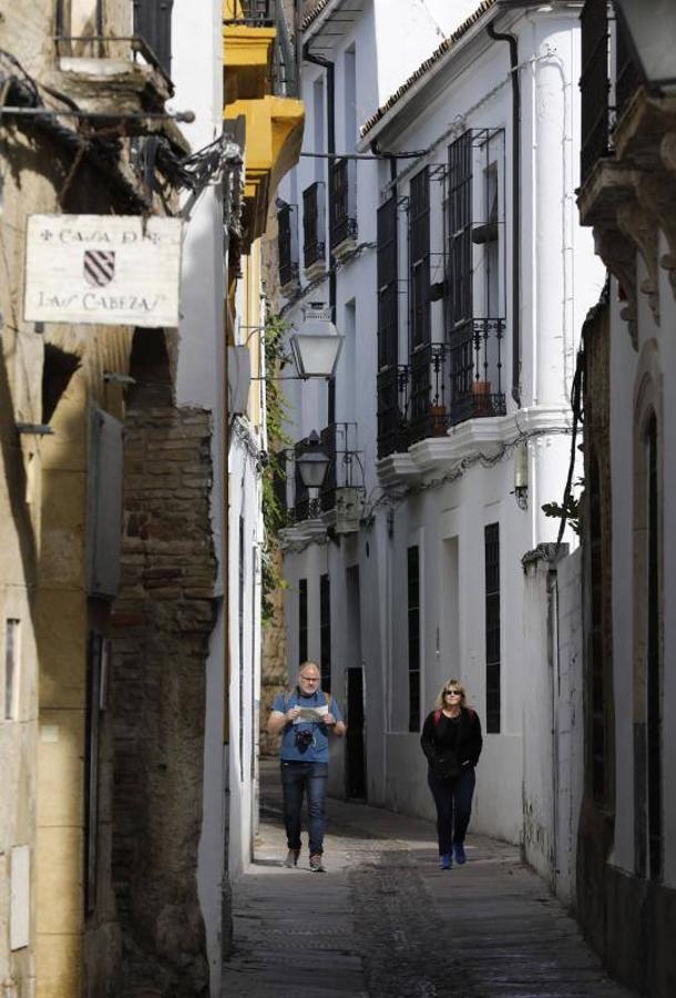 La calle Cabezas de Córdoba, en imágenes