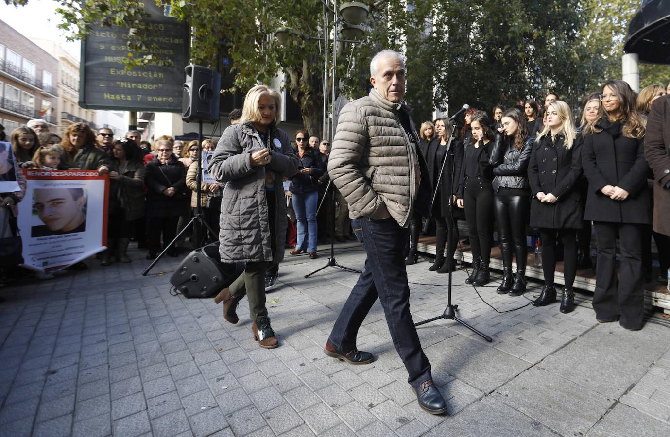 La concentración en Córdoba por el desaparecido Paco Molina, en imágenes