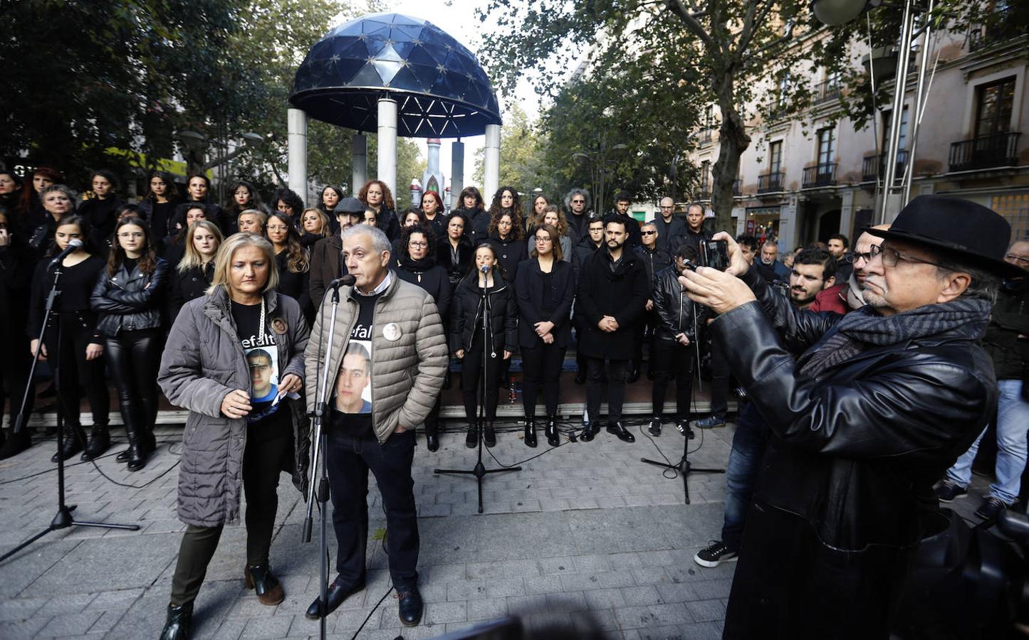 La concentración en Córdoba por el desaparecido Paco Molina, en imágenes