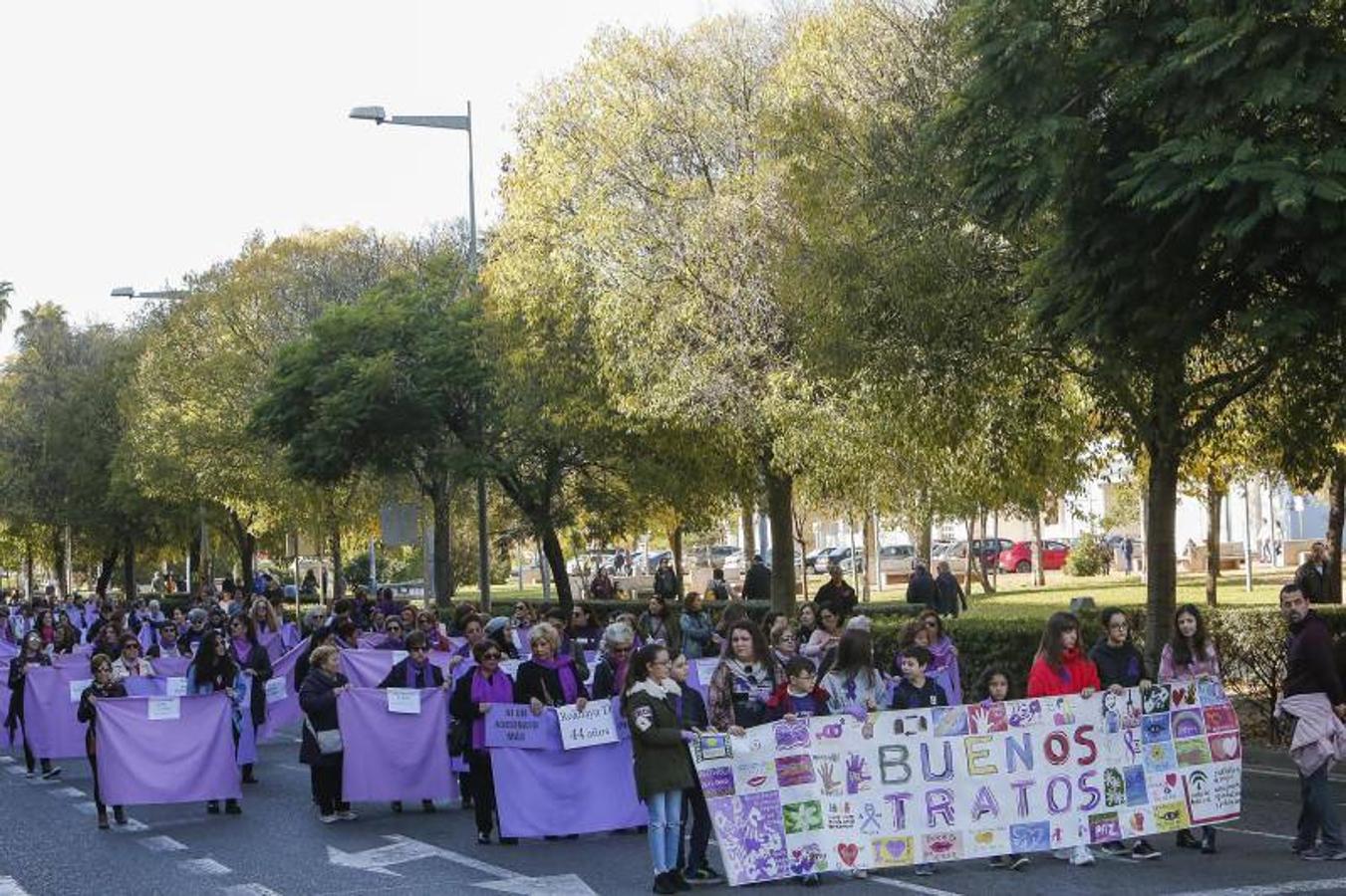 La manifestación contra la violencia hacia las mujeres de Córdoba, en imágenes