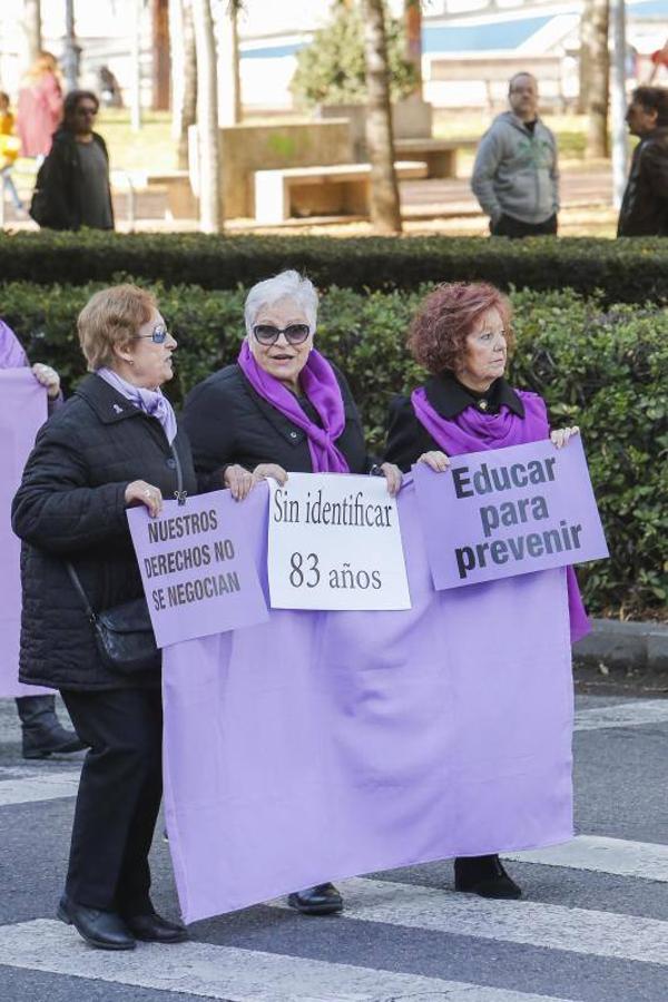 La manifestación contra la violencia hacia las mujeres de Córdoba, en imágenes